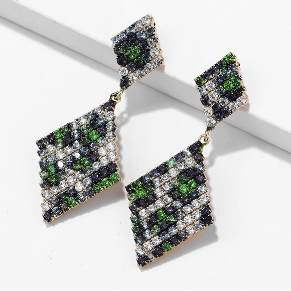 Luxury Party Earrings - Gold Plated - Picture 2 of 5